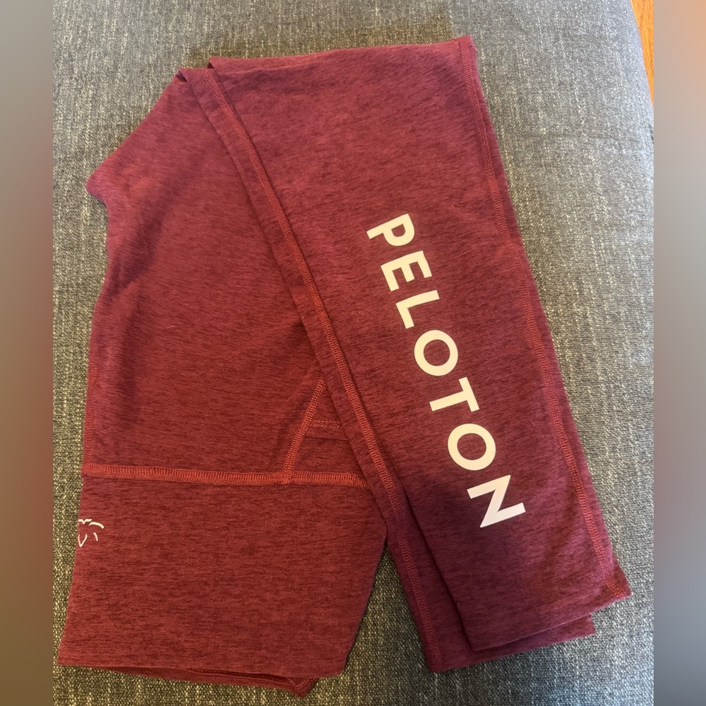 Peloton Beyond Yoga Collab Leggings - GUC
